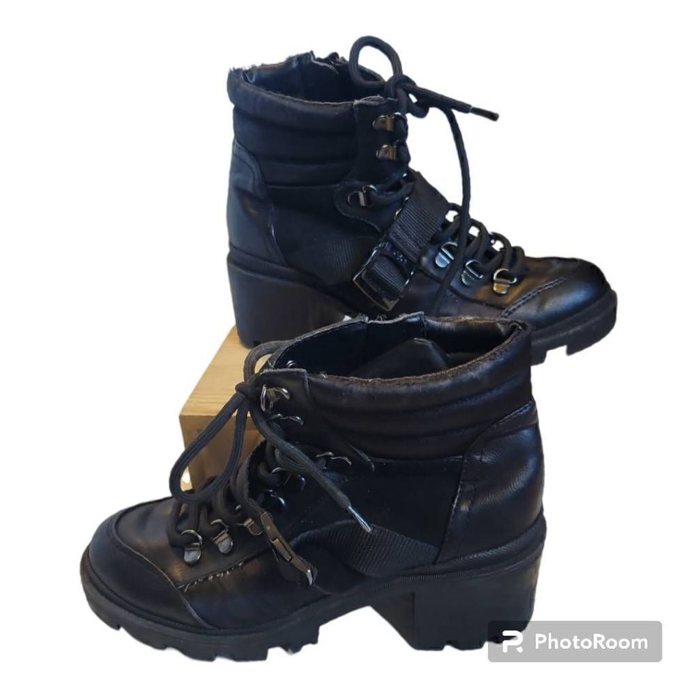 GBG Guess Womens Size 6 Y2K Black Ankle Boots Military Lace-Up Faux Leather